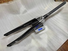 Fourche GUSTO Full Carbon 700c / Axe traversant 12x100mm / Frein à disque / C...