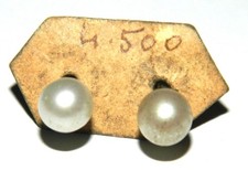 jolie paire de clous d'oreilles en argent années 20.30