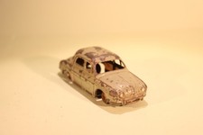 dinky toys Renault dauphine ref 24E