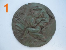 Médaillon érotique style