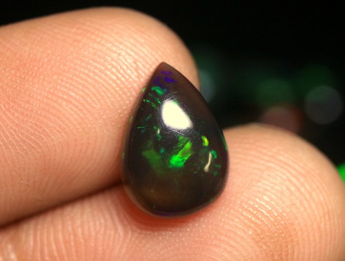 Cabochon opale noire - , de