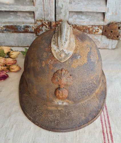 Ancien casque militaire - ancien,