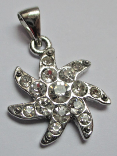 Ancien pendentif argenté