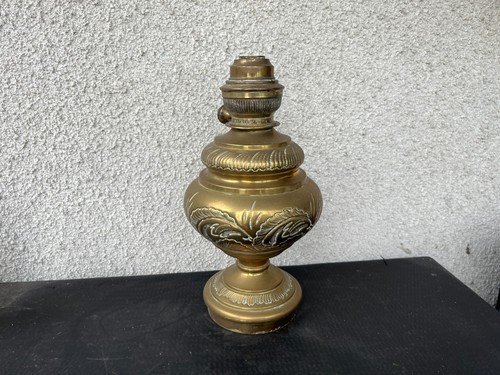 Ancienne lampe pétrole en - ancienne, à