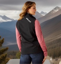 ARIAT WOMENS LOGO SOFTSHELL