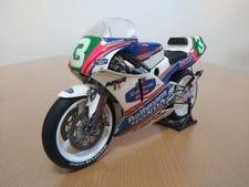 Rothmans HONDA NSR250 n°3 Luca Cadalora 1991 WGP Transkit échelle 1/12...