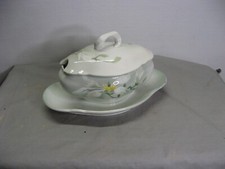 Très belle saucière chaude en faïence de Lunéville décor Magniolia vers 1920