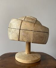 Ancien bloc de chapeau de