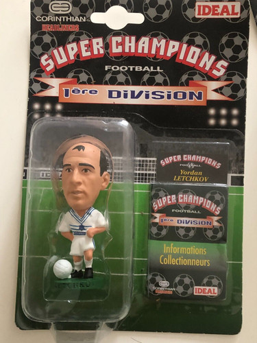 Figurine collection - )),