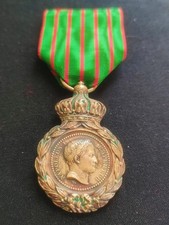 RARE MÉDAILLE DE SAINTE