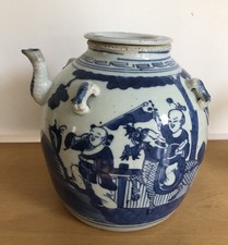 Grande théière en porcelaine de Chine du XIXème - Décors bleu/blanc