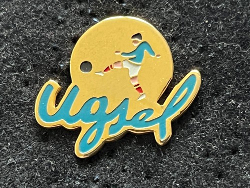 Pins pin enamel football - pins,