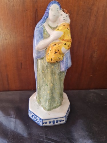 Jolie vierge enfant - a,