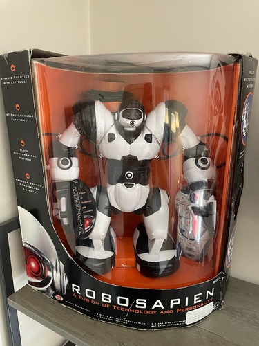 Wowwee robosapien 2004 new - wowwee,