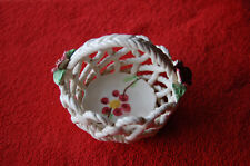 Petite corbeille en faience