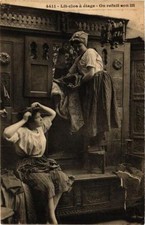 CPA Lit-clos a etage On refait son lit FOLKLORE (731802)