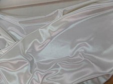 Tissu très beau satin viscose ivoire