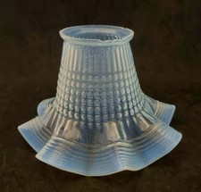 Tulipe ancienne verre  opalescent 