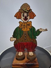 Clown décoratif art populaire en bois peint à la main, gravé et vernis Vintage