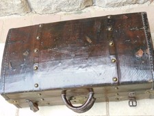 malle de poupée en bois