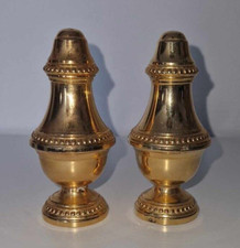 duo de saliere et poivriere en