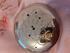 Poudrier vide Limited Edit  vide colection 'Ressourçable