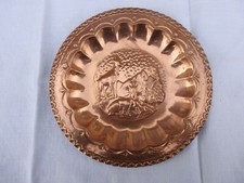 Arts décoratifs Assiette murale en métal à décor de chamois