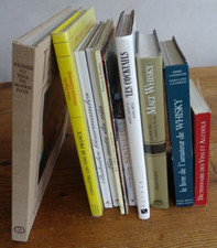 lot 11 livres brochures boissons alcoolisées cidre vin Whisky Calvados Cocktails