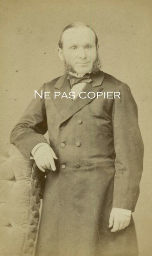 Portrait homme vers - d'un,