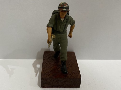 Figurine de soldat - ,