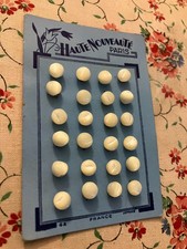 Ancienne plaque de bouton en nacre pour Poupée Parisienne jumeau mignonette 8mm