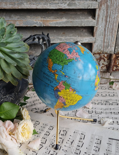 Ancien petit globe terrestre - ancien,