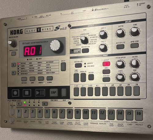 Korg mkii sampler synth - korg,