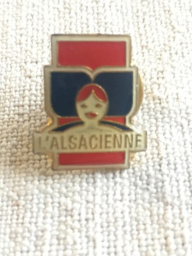 Pin alsacienne personnage - l'alsacienne, (personnage