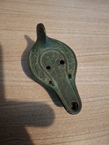 Lampe huile bronze - à,