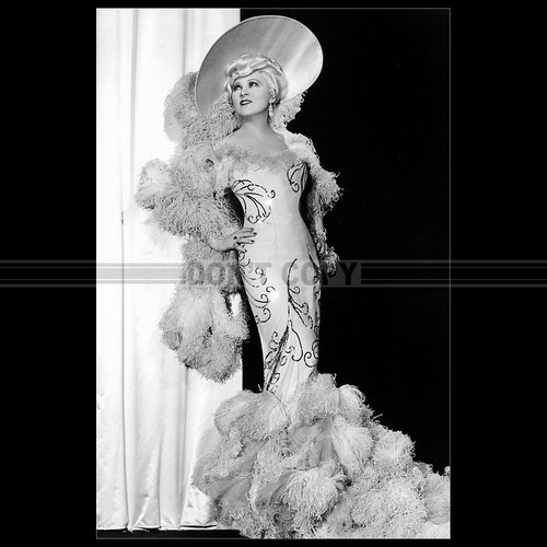 Photo 027849 mae west belle - west, (belle