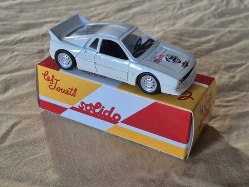 Voiture miniature lancia - miniature,