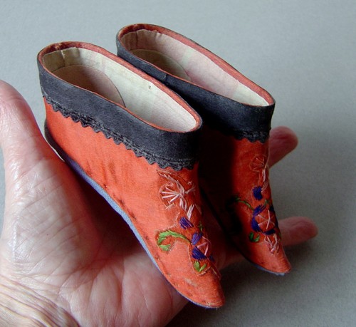Anciennes chaussures chinoises - anciennes,