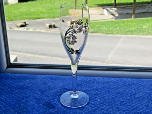 Flutes champagne perrier - flutes, a