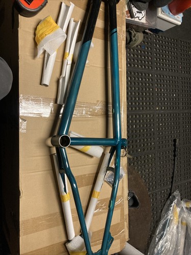 Haro race frame - race, chromolly