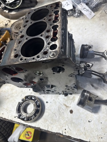 Kubota d640 engine block with - d640,