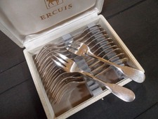 ERCUIS VIEUX PARIS VALOIS COFFRET DE 12 FOURCHETTES A GATEAUX METAL ARGENTE