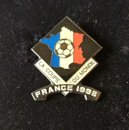 Rare pins football - pins,