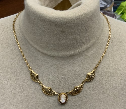 Magnifique collier avec camée - magnifique,