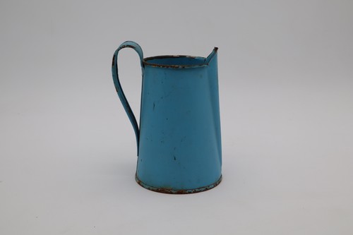 Ancien pichet émaillé
