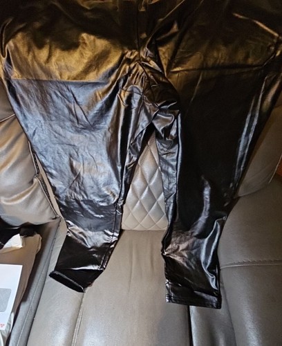 2new studio 1886 - faux, leather