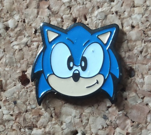Pin sonic tails sega console - sonic,