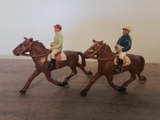 Quiralu ancien 2 jockeys et chevaux trotteurs tiercé en bon état d’origine