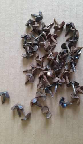 Anciens clous pointes - 49,
