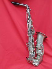 Saxophone estampillé SANTINI